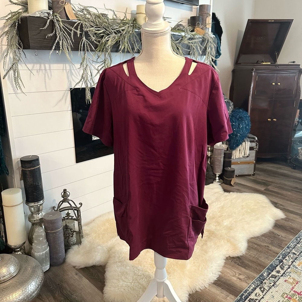 Women’s Sapphire scrub top 2XL
